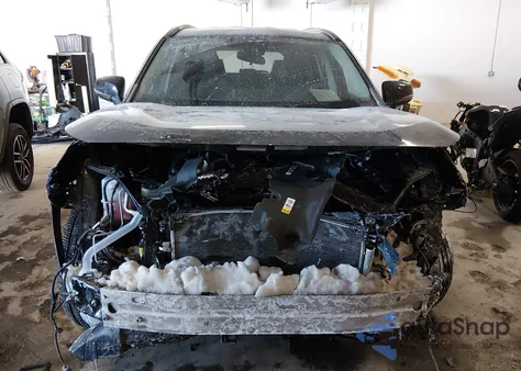 2020 Toyota Rav4 Xle z USA, uszkodzony, nr VIN 2T3P1RFV7LW135995